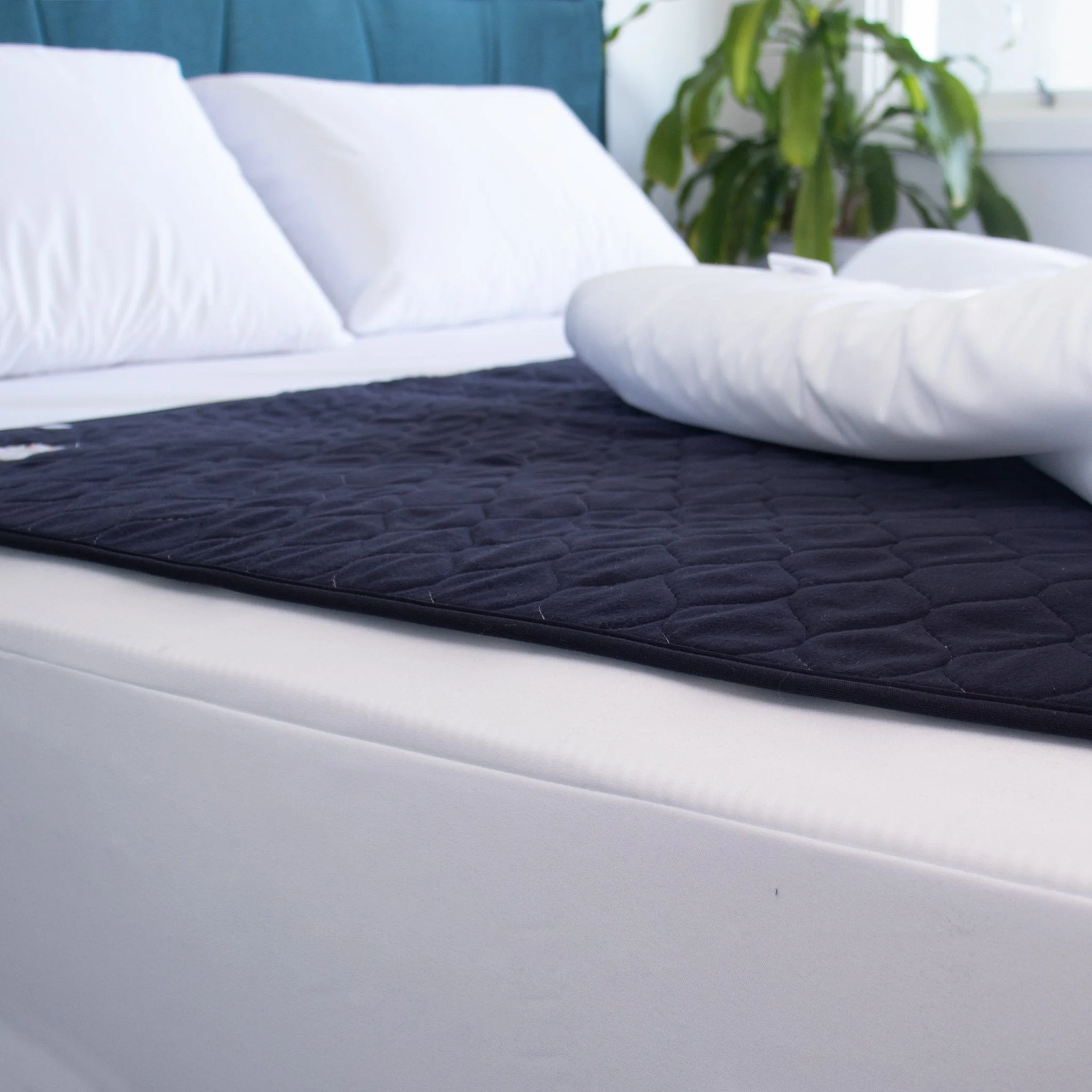 Universal Waterproof & Absorbent Pad - Image 7