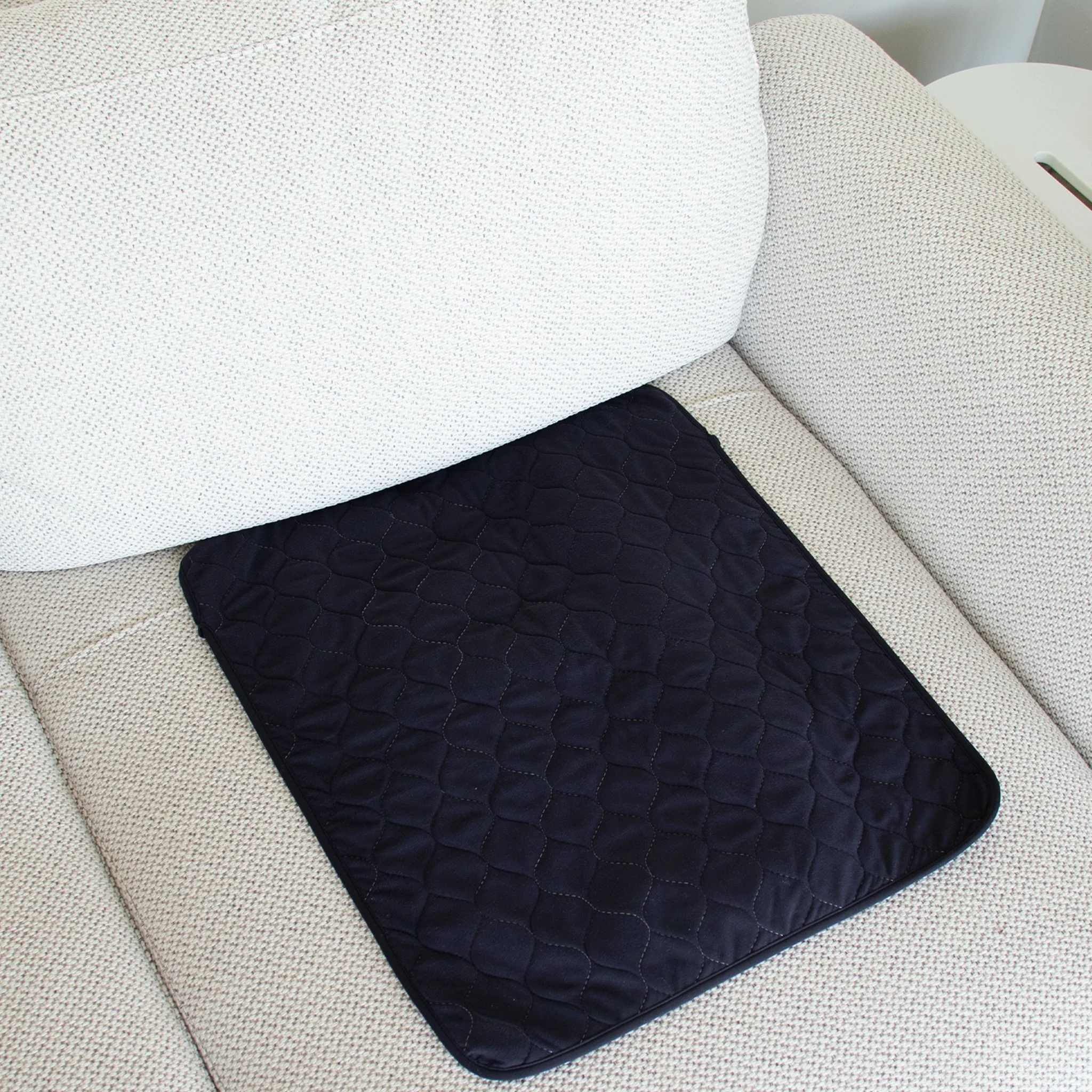 Waterproof & Absorbent Chair Pad (with ties) - Image 2